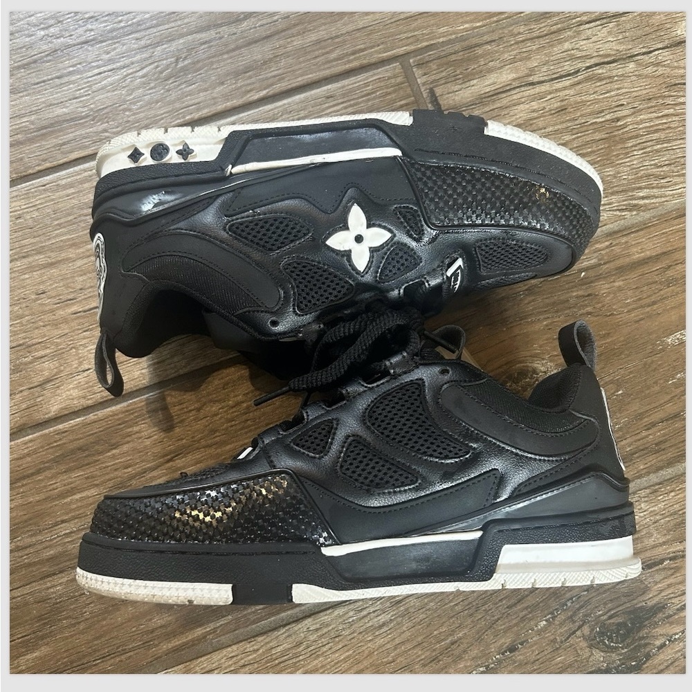 Louis Vuitton Men's LV Skate Sneaker Size 9 US